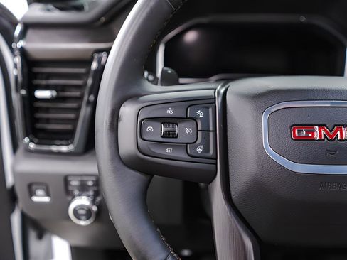Used 2025 GMC Sierra 1500 AT4 image 12