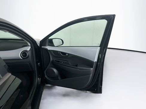Used 2021 Hyundai Kona SE FWD image 29