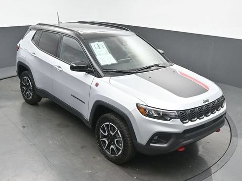 Used 2024 Jeep Compass Trailhawk w/ Sun and Sound Group AWD/4WD image 45