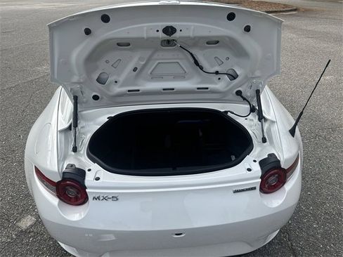 New 2025 MAZDA MX-5 Miata RF Grand Touring image 26