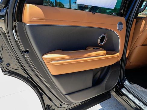 New 2026 Hyundai Palisade Calligraphy FWD image 16