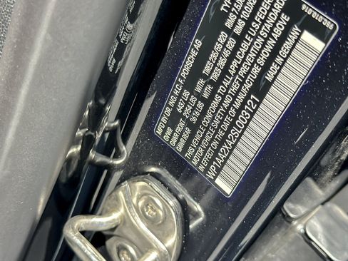 Certified 2025 Porsche Macan 4 Electric AWD/4WD image 28