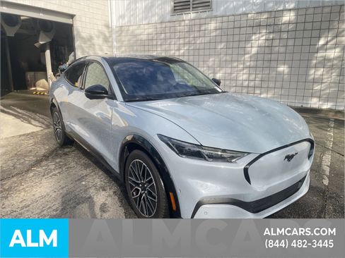 Used 2024 Ford Mustang Mach-E Premium image 8