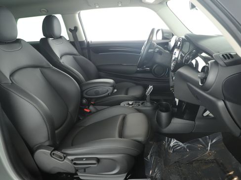 Used 2023 MINI Cooper SE image 19