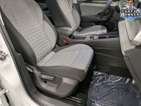 Used 2025 Volkswagen Tiguan S image 30