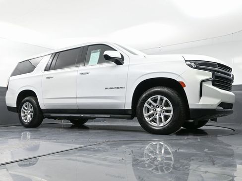 Used 2023 Chevrolet Suburban LT image 50