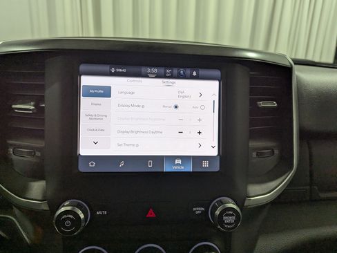 Used 2024 RAM 2500 Big Horn w/ Bed Utility Group image 22