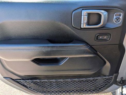 Used 2020 Jeep Gladiator Rubicon w/ Uconnect 4C Nav & Sound Group AWD/4WD image 15