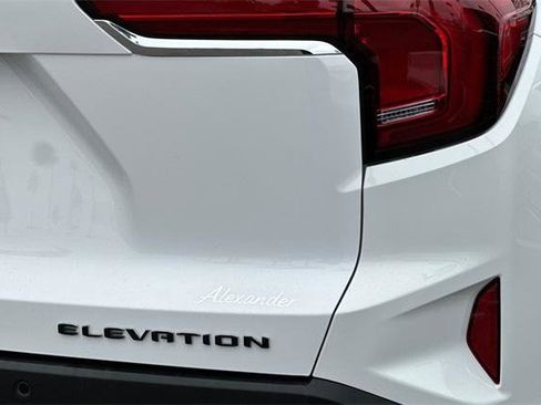 New 2025 GMC Terrain Elevation image 28
