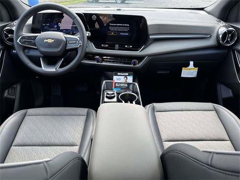 New 2026 Chevrolet Equinox LT w/ Convenience Package II image 13