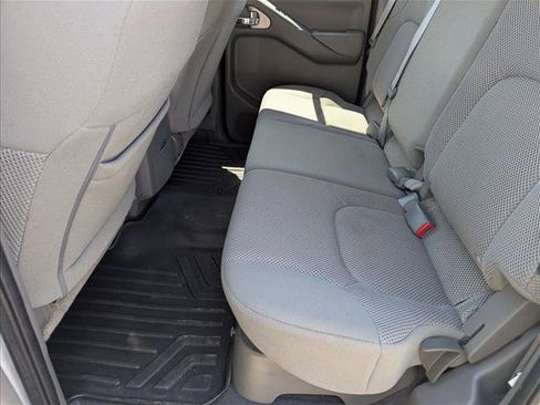 Used 2019 Nissan Frontier SV AWD/4WD image 17
