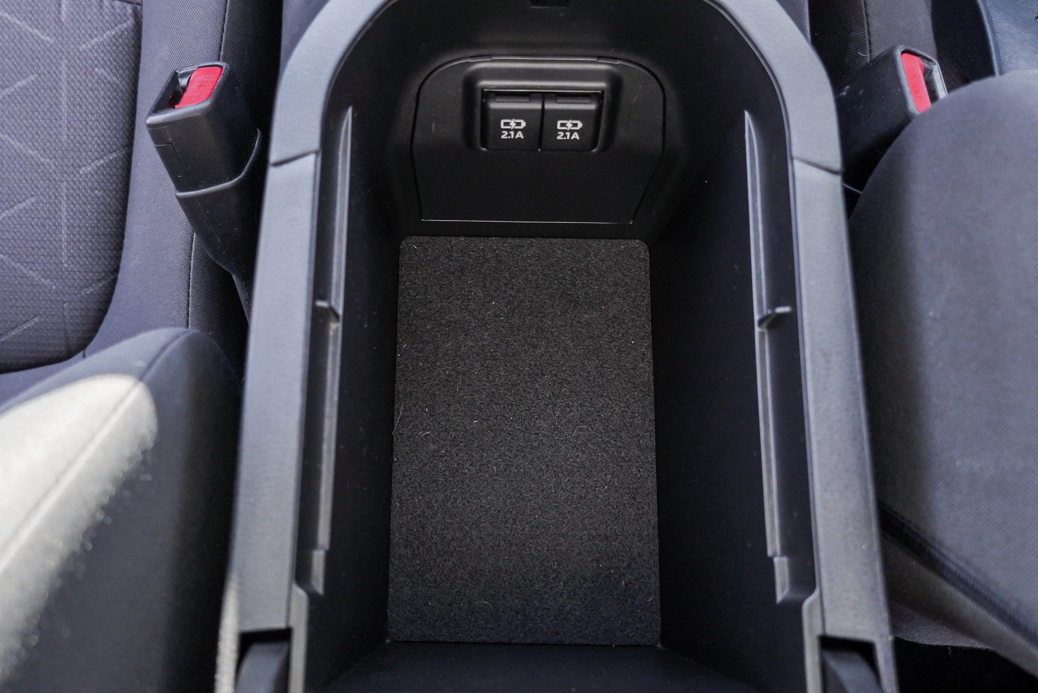 Certified 2019 Toyota RAV4 XLE w/ Convenience Package AWD/4WD image 40