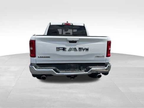 Used 2025 RAM 1500 Laramie AWD/4WD image 6
