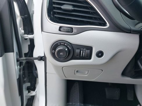 Used 2019 Jeep Cherokee Limited w/ Trailer Tow Group image 27