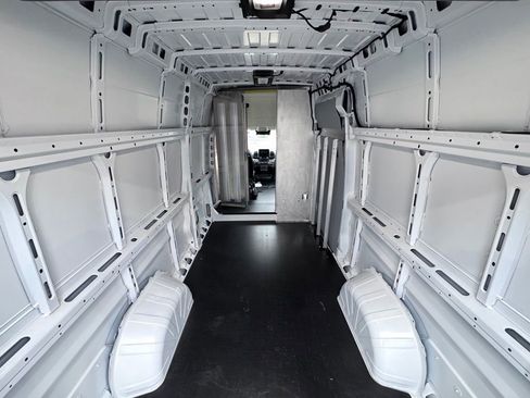 Used 2024 RAM ProMaster 3500 FWD image 8