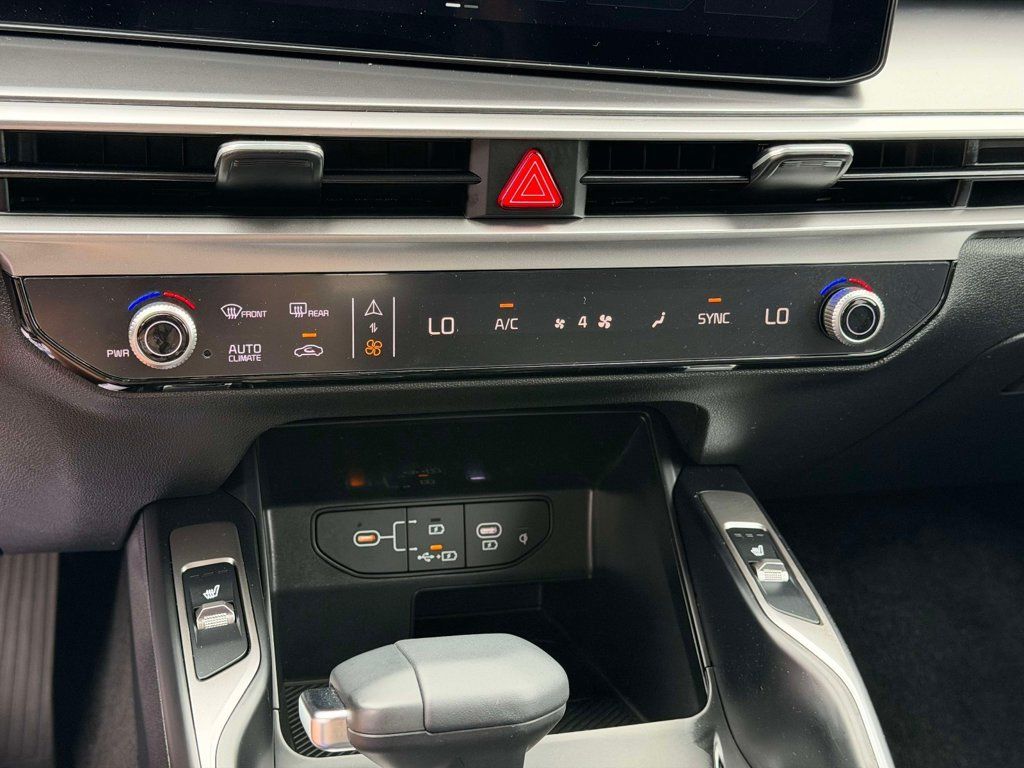 Certified 2026 Kia Sorento S AWD/4WD image 30