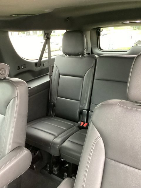 Used 2022 Chevrolet Suburban Z71 AWD/4WD image 8