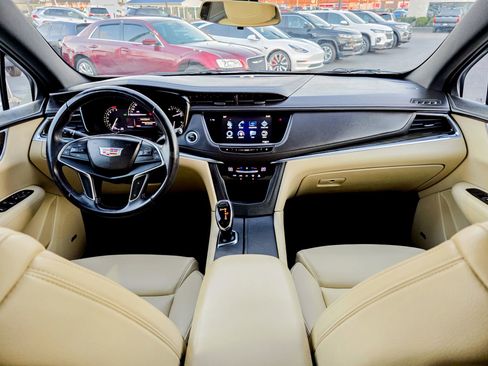 Used 2017 Cadillac XT5 FWD w/ LPO, Wheel Lock Package image 32