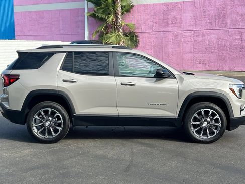 New 2027 GMC Terrain Elevation w/ Elevation Premium Package FWD image 3