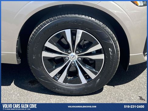 Used 2024 Volvo XC60 B5 Core w/ Protection Package Premier AWD/4WD image 7