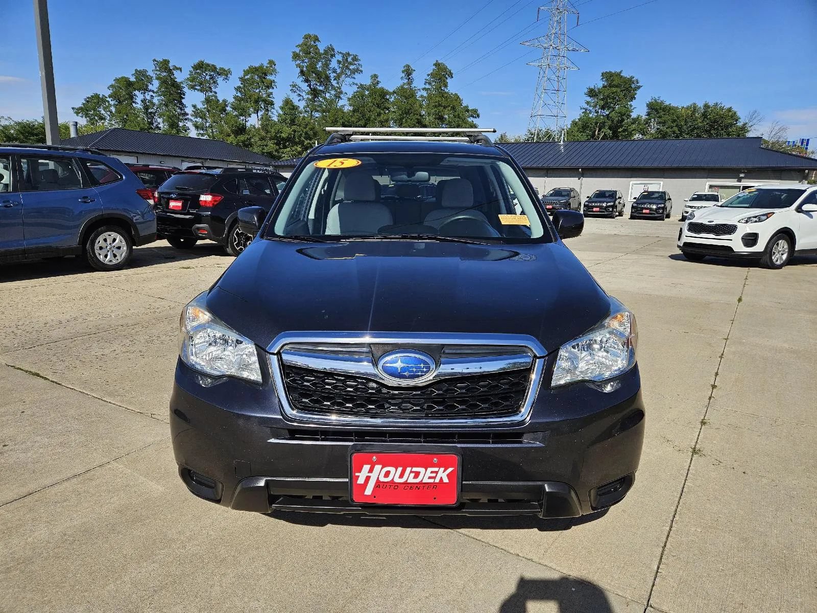 Used 2015 Subaru Forester 2.5i Premium w/ All-Weather Package AWD/4WD image 2