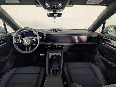 New 2026 Porsche Macan 4S Electric image 20