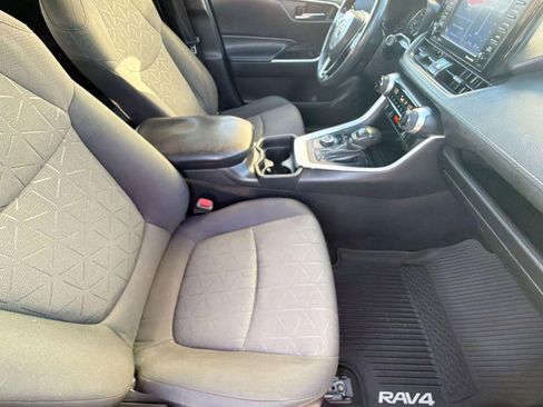 Used 2021 Toyota RAV4 XLE w/ XLE Grade Weather Package AWD/4WD image 35