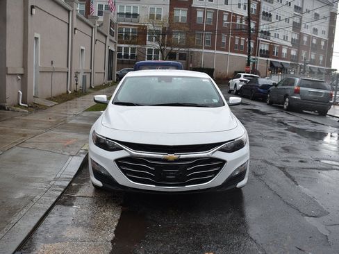 Used 2024 Chevrolet Malibu LT image 3