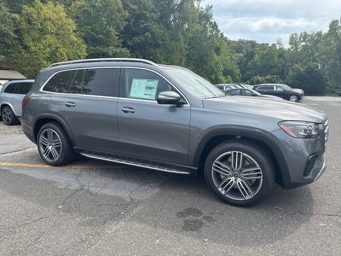New 2026 Mercedes-Benz GLS 450 4MATIC image 12