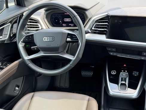 Used 2025 Audi Q4 e-tron Premium w/ Convenience Package AWD/4WD image 6