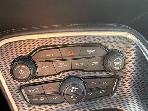Used 2018 Dodge Challenger GT w/ Driver Convenience Group AWD/4WD image 15