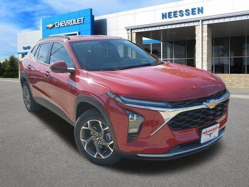 New 2026 Chevrolet Trax LT w/ Driver Confidence Package image 1