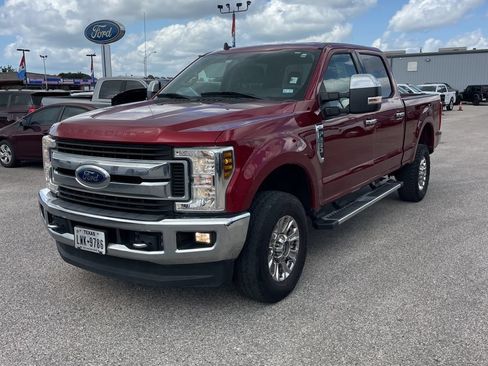 Used 2019 Ford F250 XLT w/ XLT Premium Package AWD/4WD image 2