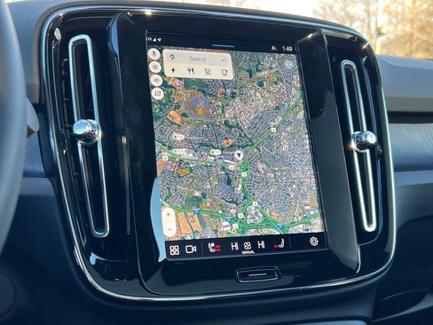 Used 2022 Volvo C40 P8 Recharge Ultimate image 23