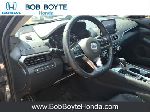 Used 2019 Nissan Altima 2.5 SV image 10