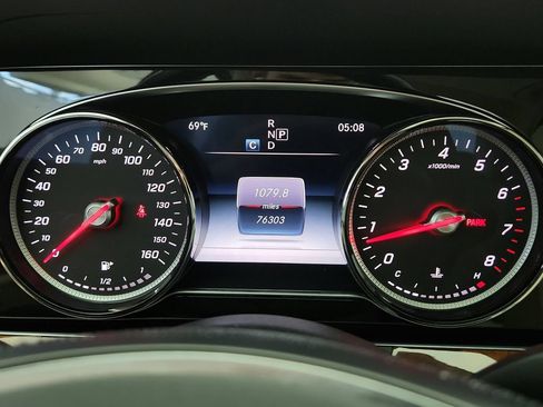 Used 2017 Mercedes-Benz E 300 4MATIC image 14