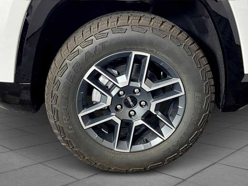 New 2026 GMC Terrain AT4 w/ Technology Package II image 9