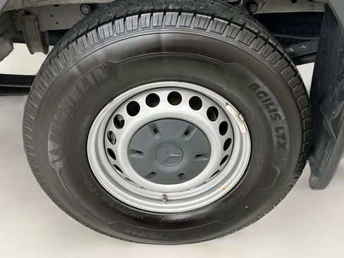 Used 2023 Mercedes-Benz Sprinter 144 Cargo image 27