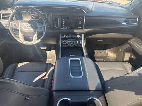 Used 2021 GMC Yukon XL Denali image 17