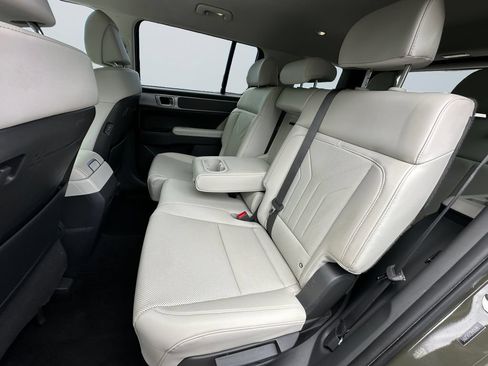 Used 2024 Hyundai Santa Fe SEL FWD image 13