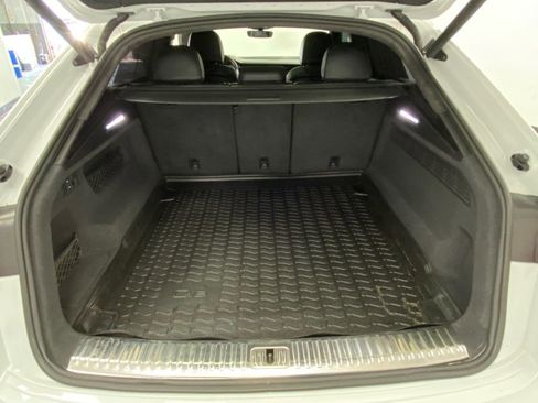 Used 2019 Audi Q8 Prestige AWD/4WD image 44