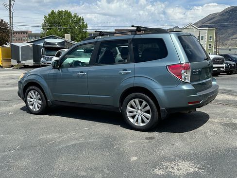Used 2013 Subaru Forester 2.5X Premium w/ Popular Pkg 2 AWD/4WD image 5