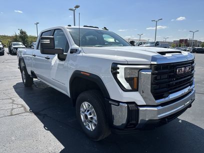 New 2026 GMC Sierra 2500 Pro w/ Convenience Package