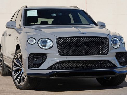 Used 2022 Bentley Bentayga AWD/4WD image 4
