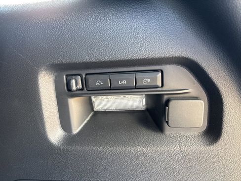 New 2026 Ford Explorer Platinum image 10