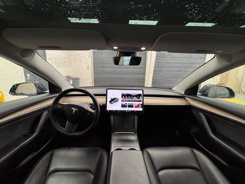 Used 2023 Tesla Model 3 Standard Range image 11