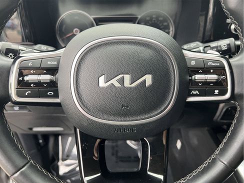 Used 2023 Kia Sorento EX image 19