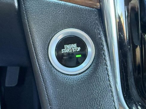 Used 2017 Cadillac Escalade Premium Luxury AWD/4WD image 33