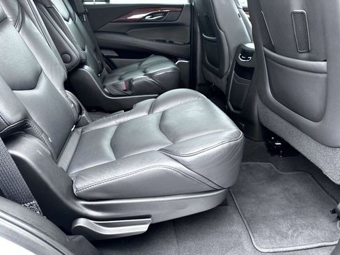 Used 2020 Cadillac Escalade Luxury image 37