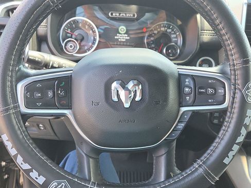 Used 2019 RAM 1500 Laramie AWD/4WD image 21